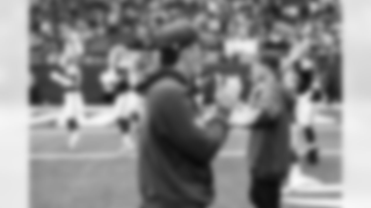 Head Coach Kevin Stefanski before a NFL football game between the Minnesota Vikings and Cleveland Browns on October 5, 2025 at Tottenham Hotspur Stadium.