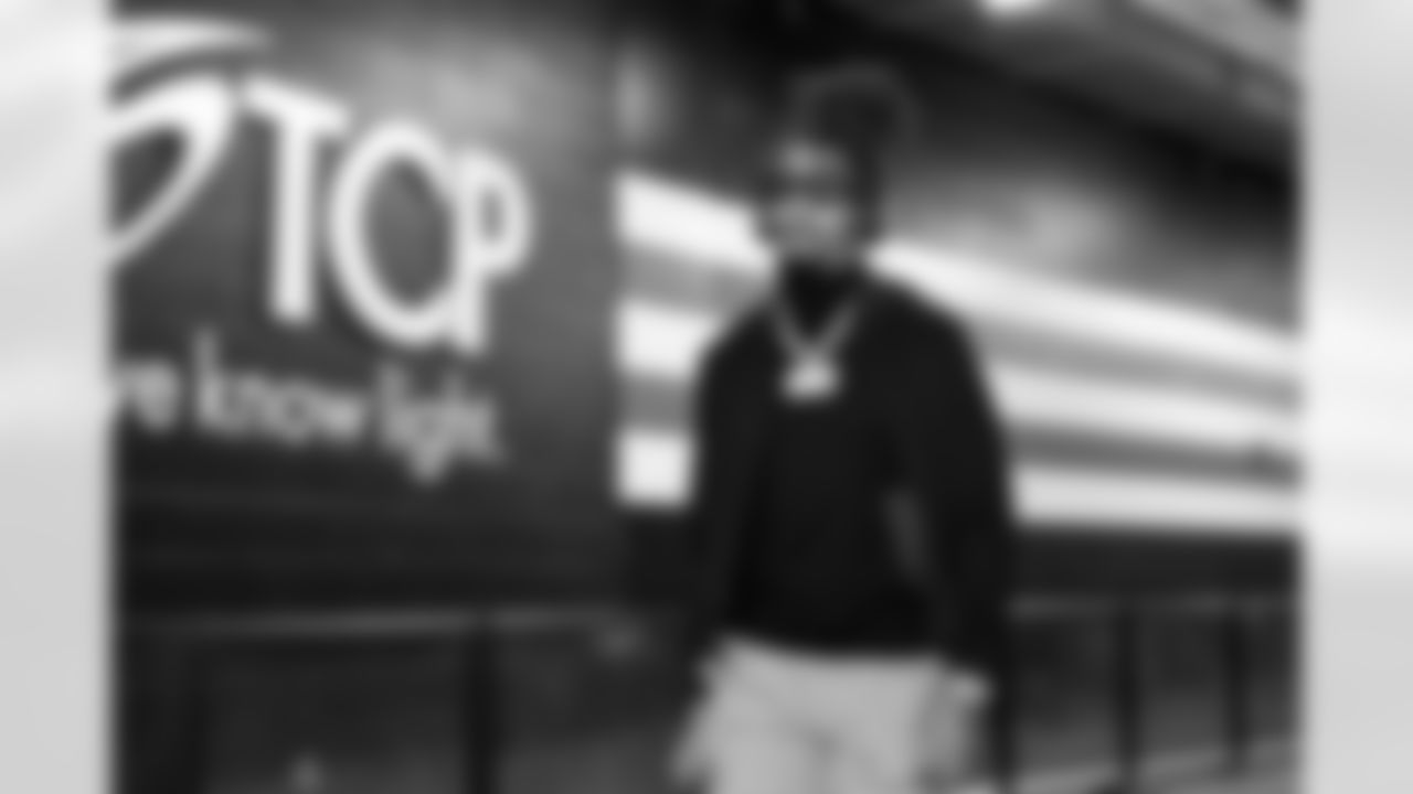 Safety Rayshawn Jenkins (5) before a NFL football game between the Pittsburgh Steelers and Cleveland Browns on December 28, 2025 at Huntington Bank Field.