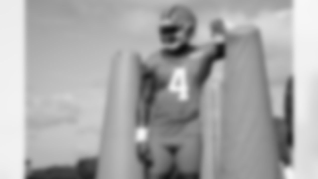 Quarterback Deshaun Watson (4)