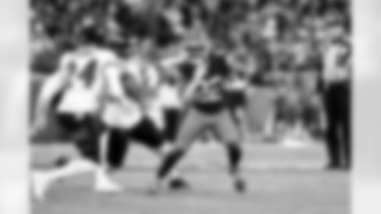 Running back Dylan Sampson (22) during a NFL football game between the Baltimore Ravens and Cleveland Browns on November 16, 2025 at Huntington Bank Field.