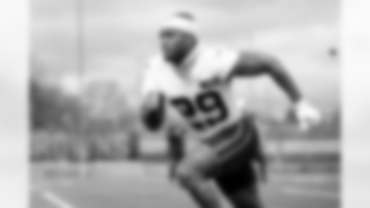 Cornerback Cameron Mitchell (29) during fieldwork in Phase II of the offseason at CrossCountry Mortgage Campus on May 6, 2025.