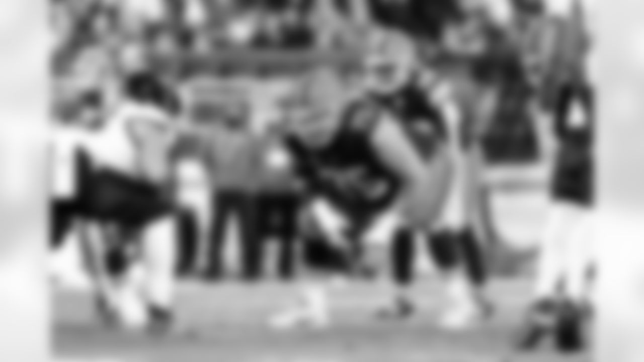 Offensive guard Joel Bitonio (75) during a NFL football game between the Baltimore Ravens and Cleveland Browns on November 16, 2025 at Huntington Bank Field.