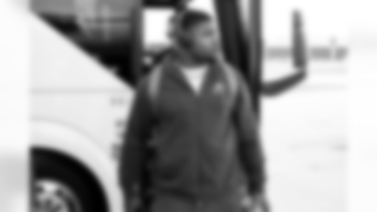 Defensive tackle Mike Hall Jr. (51) travels to New England on October 25, 2025.