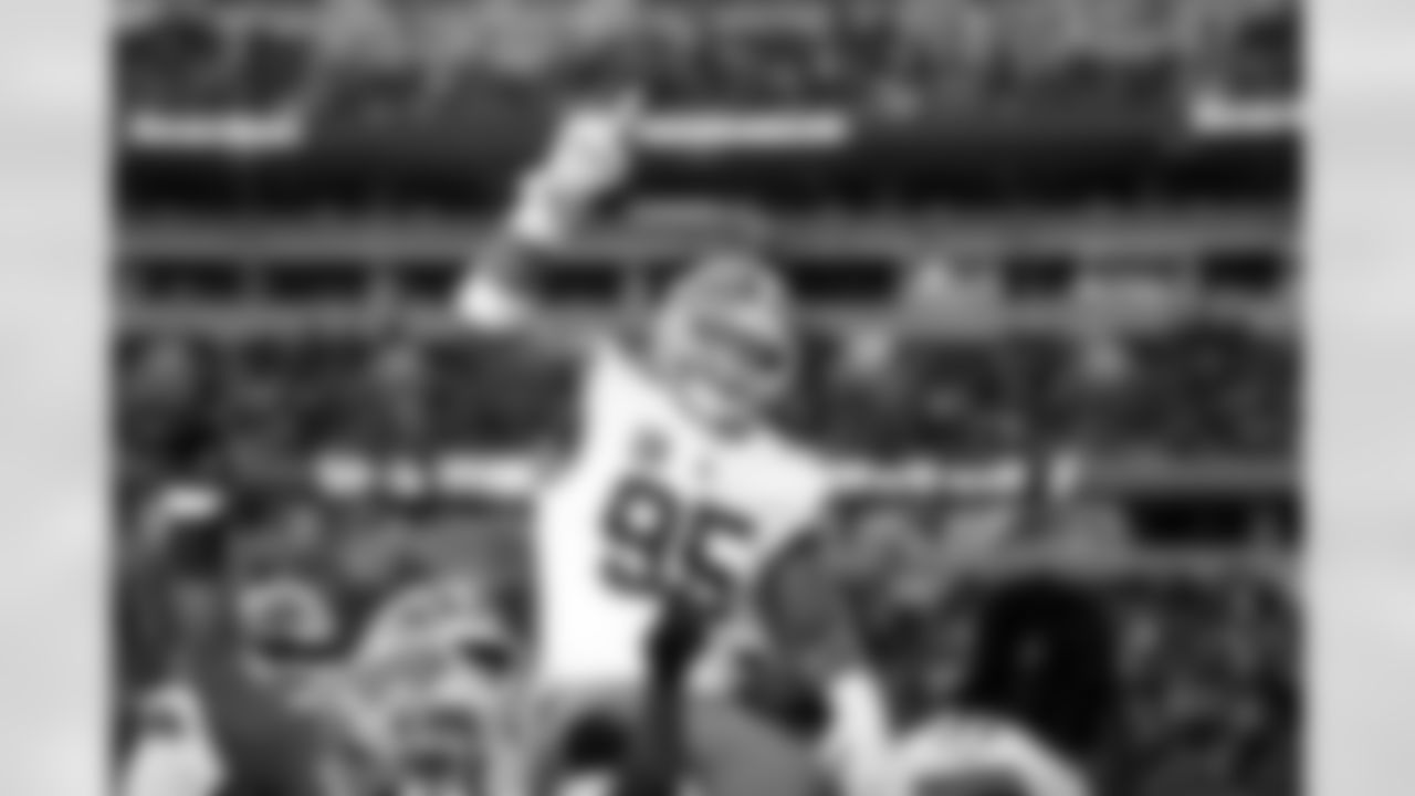 Defensive end Myles Garrett (95) during a NFL football game between the Cleveland Browns and Cincinnati Bengals on January 4, 2026 at Paycor Stadium. The Browns won 20-18.