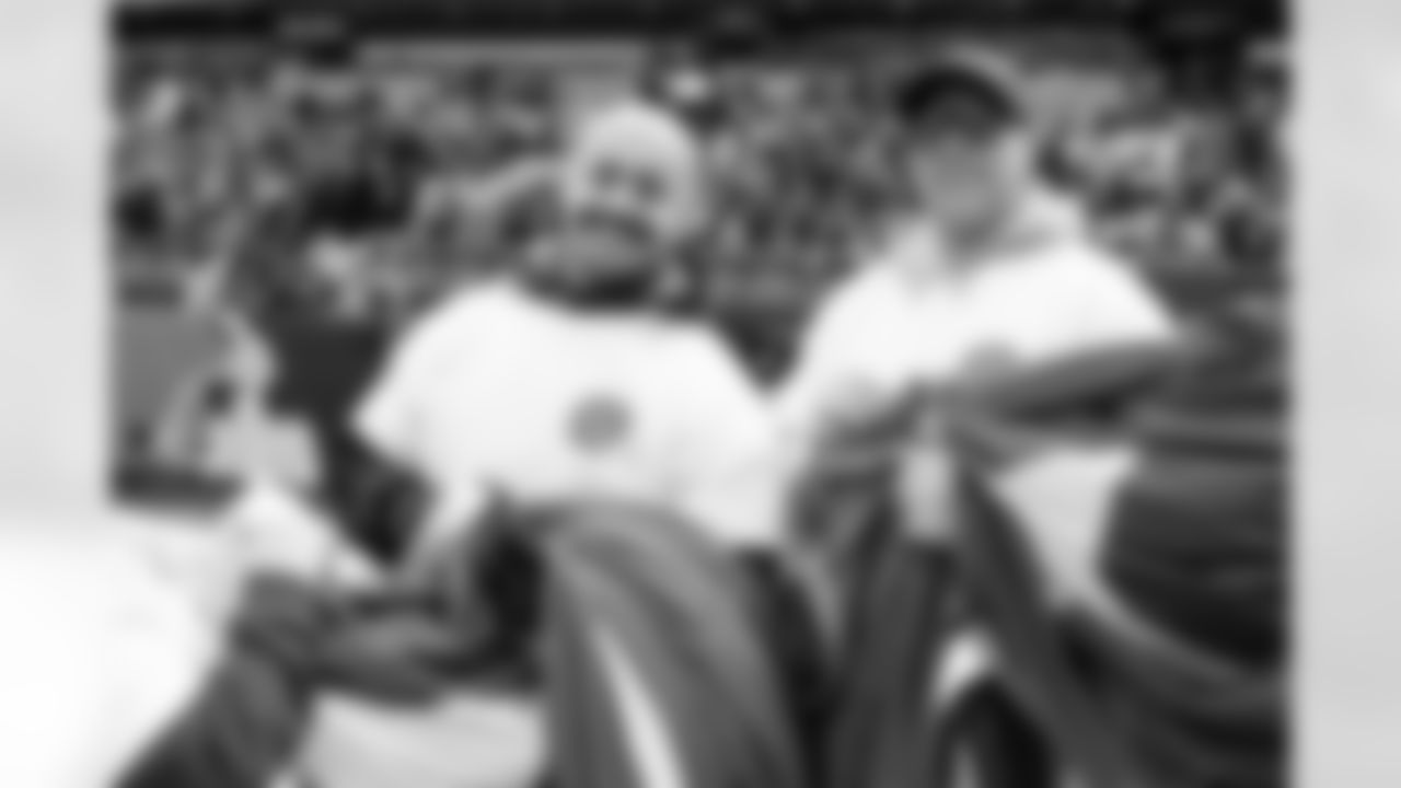 Bud Light Folds of Honor U.S. Flag Holders before a NFL football game between the San Francisco 49ers and Cleveland Browns on November 30, 2025 at Huntington Bank Field. The Browns lost 8-26.