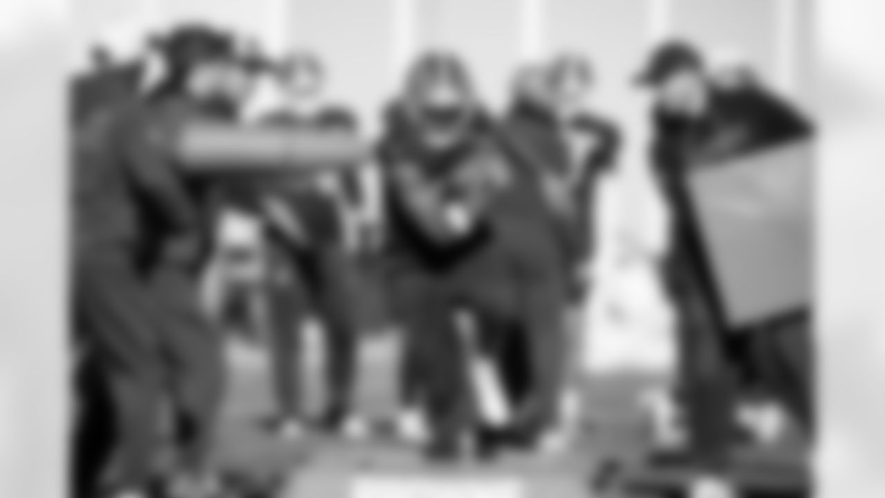 Running back Trayveon Williams (38) during practice at CrossCountry Mortgage Campus on December 18, 2025.