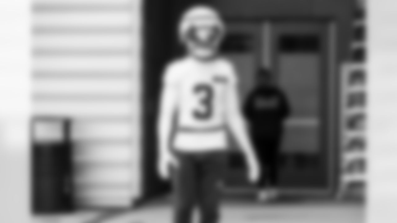 Wide receiver Jerry Jeudy (3) during practice at CrossCountry Mortgage Campus on November 3, 2025.