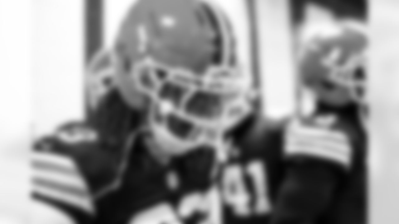 Safety Ronnie Hickman Jr. (33) before a NFL football game between the Pittsburgh Steelers and Cleveland Browns on December 28, 2025 at Huntington Bank Field.