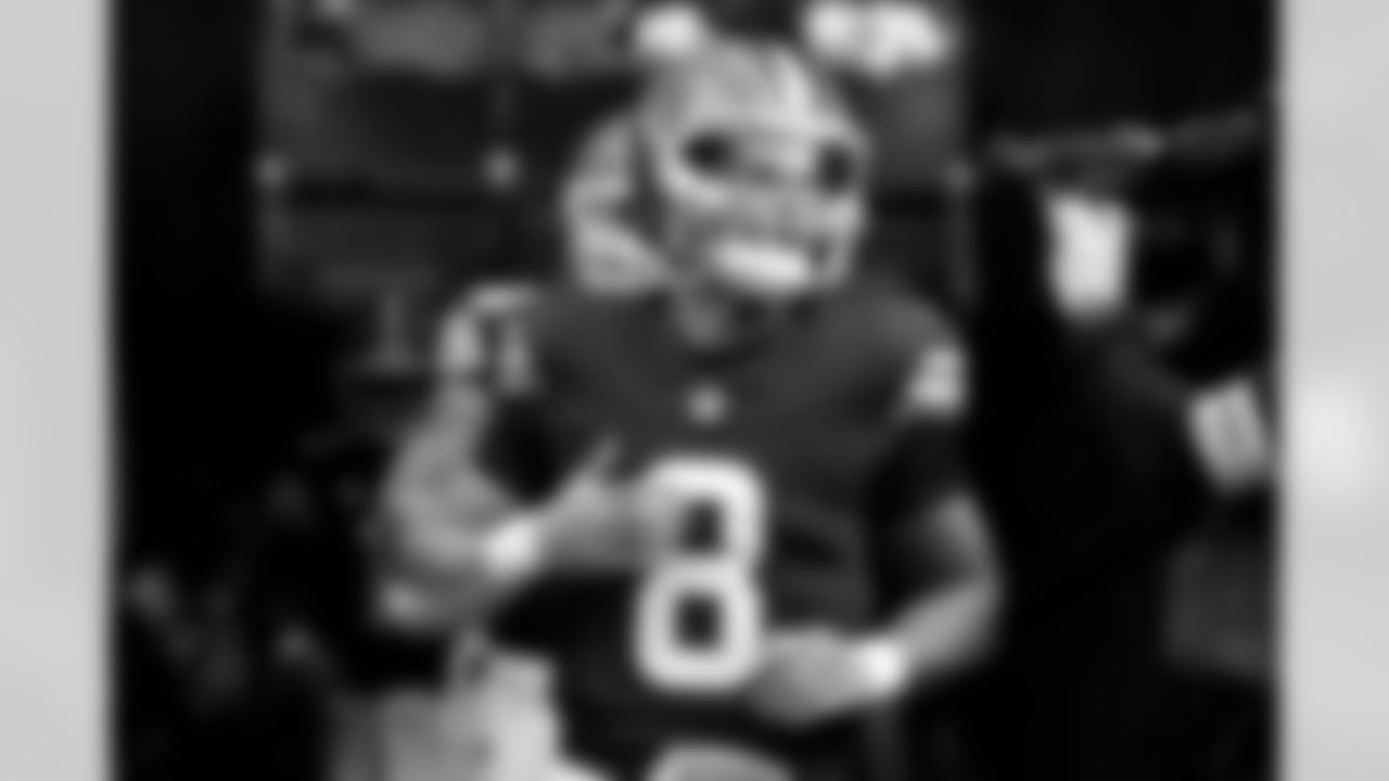 Quarterback Dillon Gabriel (8) before a NFL football game between the Minnesota Vikings and Cleveland Browns on October 5, 2025 at Tottenham Hotspur Stadium. The Browns lost 17-21.