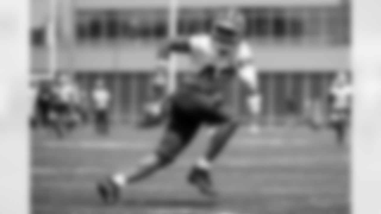 Linebacker Mohamoud Diabate (43) during the first day of mandatory minicamp at CrossCountry Mortgage Campus on June 10, 2025.