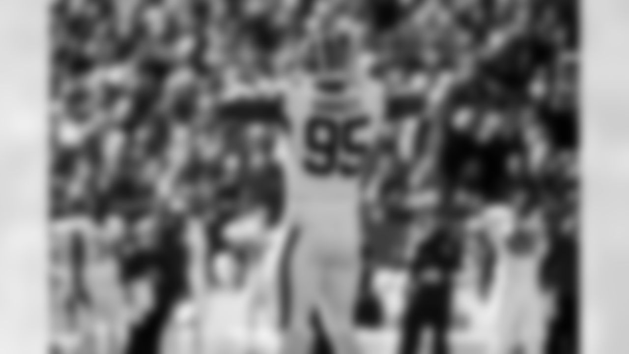 Defensive end Myles Garrett (95) during a NFL football game between the Cleveland Browns and New England Patriots on October 26, 2025 at Gillette Stadium.