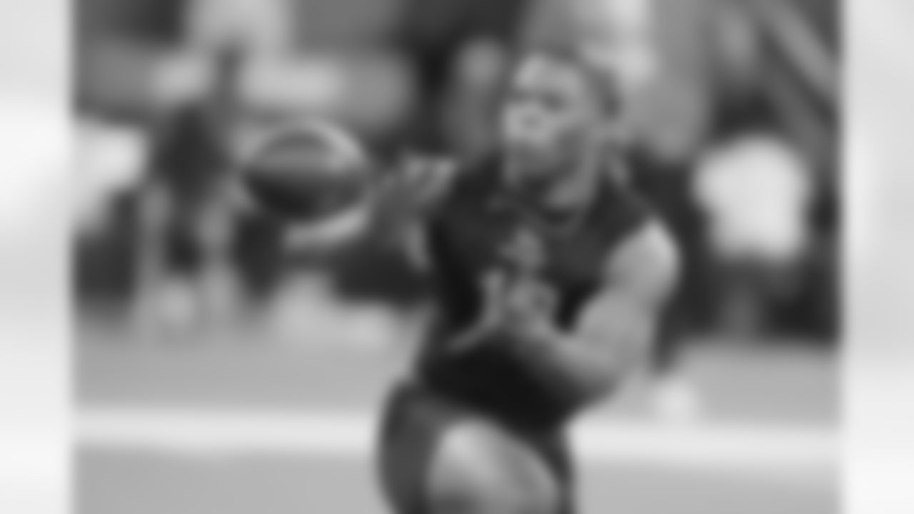 Ohio State running back Quinshon Judkins runs the 40-yard dash at the NFL football scouting combine in Indianapolis, Saturday, March 1, 2025. (AP Photo/Michael Conroy)