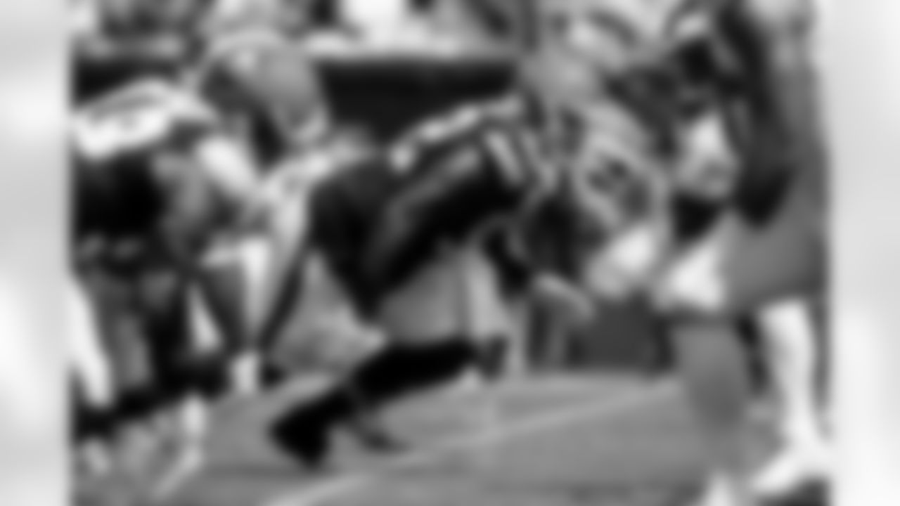 Defensive end Sam Kamara (92) during a preseason NFL football game between the Cleveland Browns and Philadelphia Eagles on August 16, 2025 at Lincoln Financial Field. The Browns won 22-13.