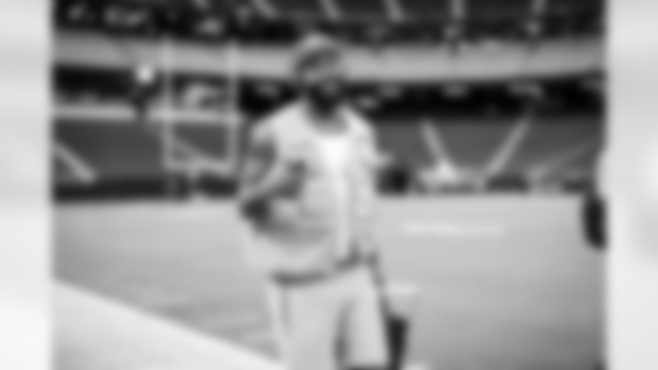 Defensive end Za'Darius Smith (99) before a NFL football game between the Cleveland Browns and Las Vegas Raiders on September 29, 2024 at Allegiant Stadium.