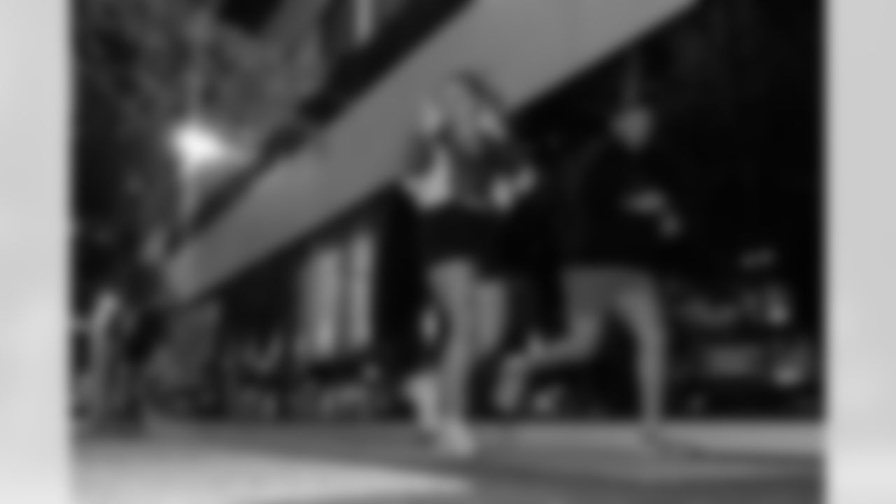 ST. PETERSBURG, FL - November 13, 2025 - Participants during "Bucs Run" Raise The Flags event with Pinellas Run Club at Park & Rec in St. Petersburg. Photo By Doug DeFelice/Tampa Bay Buccaneers