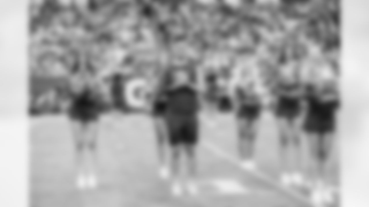 TAMPA, FL - November 09, 2025 - Tampa Bay Buccaneers Cheerleaders during the game between the New England Patriots and Tampa Bay Buccaneers. The Bucs lost the game, 28-23. Photo By Tori Richman/Tampa Bay Buccaneers