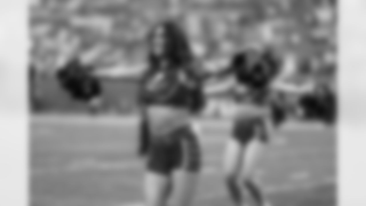 TAMPA, FL - January 03, 2026 - The Carolina Panthers and Tampa Bay Buccaneers play a regular season game at Raymond James Stadium. The Bucs won the game, 16-14. Photo By Tori Richman/Tampa Bay Buccaneers