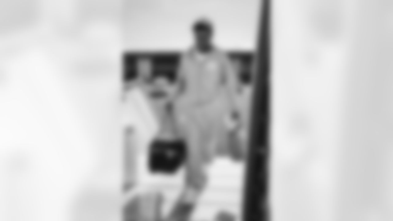 TAMPA, FL - December 27, 2025 - Wide Receiver Tez Johnson #15 of the Tampa Bay Buccaneers departs Tampa for a Week 17 game against the Miami Dolphins. Photo By Tori Richman/Tampa Bay Buccaneers