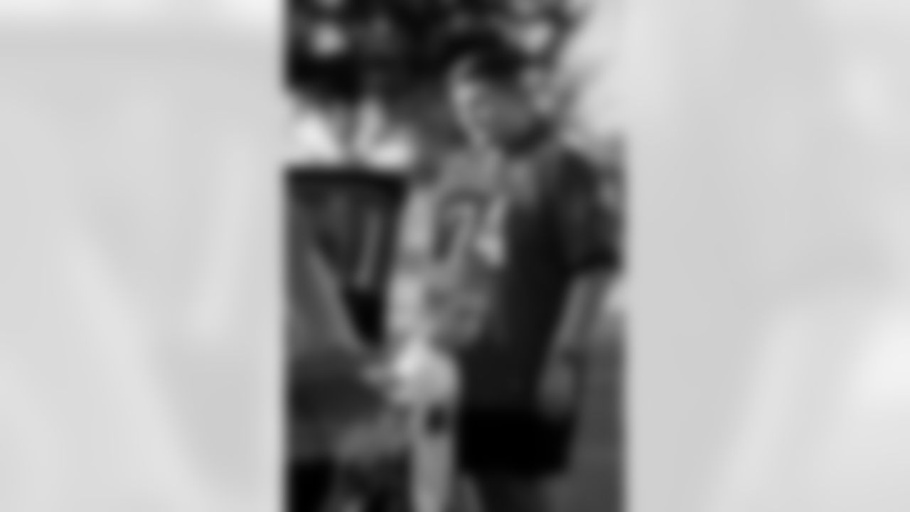 TAMPA, FL - November 25, 2025 - Tackle Tyler McLellan #74 of the Tampa Bay Buccaneers during Turkey Time with the O-Line. Photo By Kyle Zedaker/Tampa Bay Buccaneers