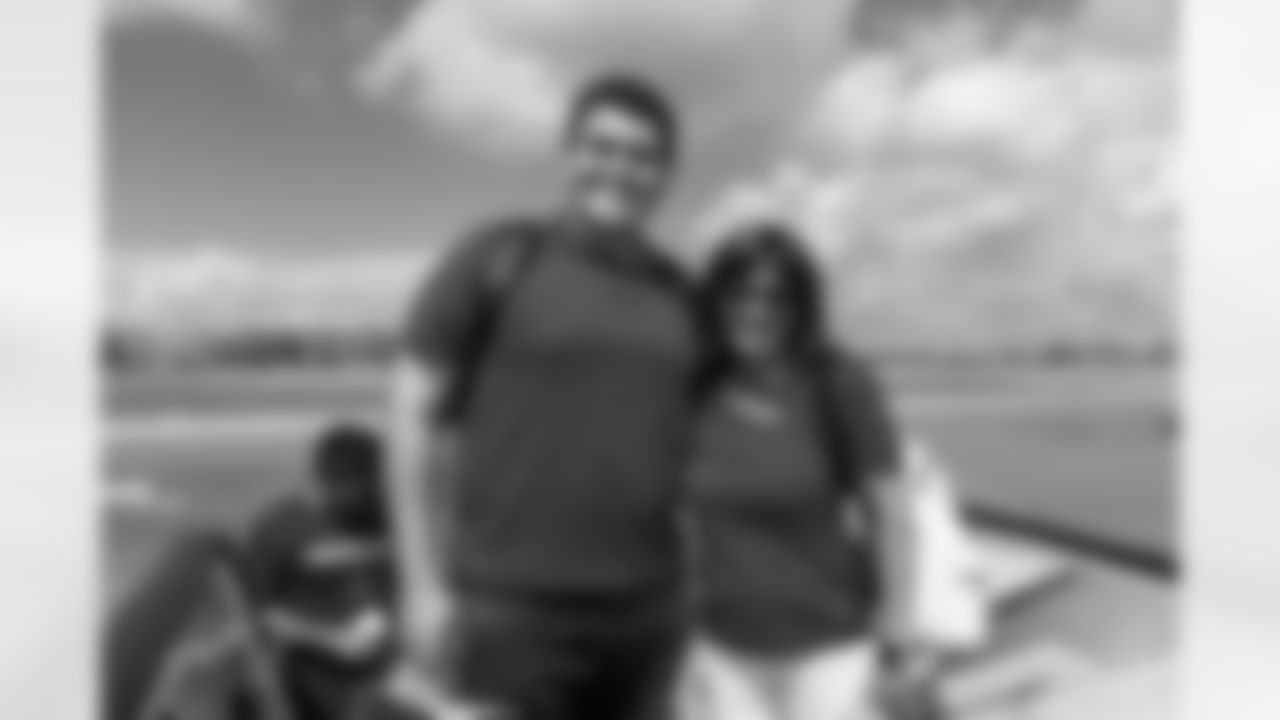 ATLANTA, GA - September 06, 2025 - Luxury Suite Excursion departs for the game between the Tampa Bay Buccaneers and Atlanta Falcons. The Bucs won the game, 23-20. Photo By Doug DeFelice/Tampa Bay Buccaneers