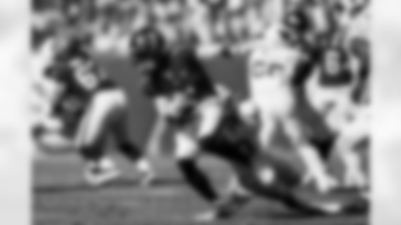 TAMPA, FL - November 30, 2025 - Wide Receiver Emeka Egbuka #2 of the Tampa Bay Buccaneers during the game between the Arizona Cardinals and Tampa Bay Buccaneers. The Bucs won the game, 20-17. Photo By Tori Richman/Tampa Bay Buccaneers