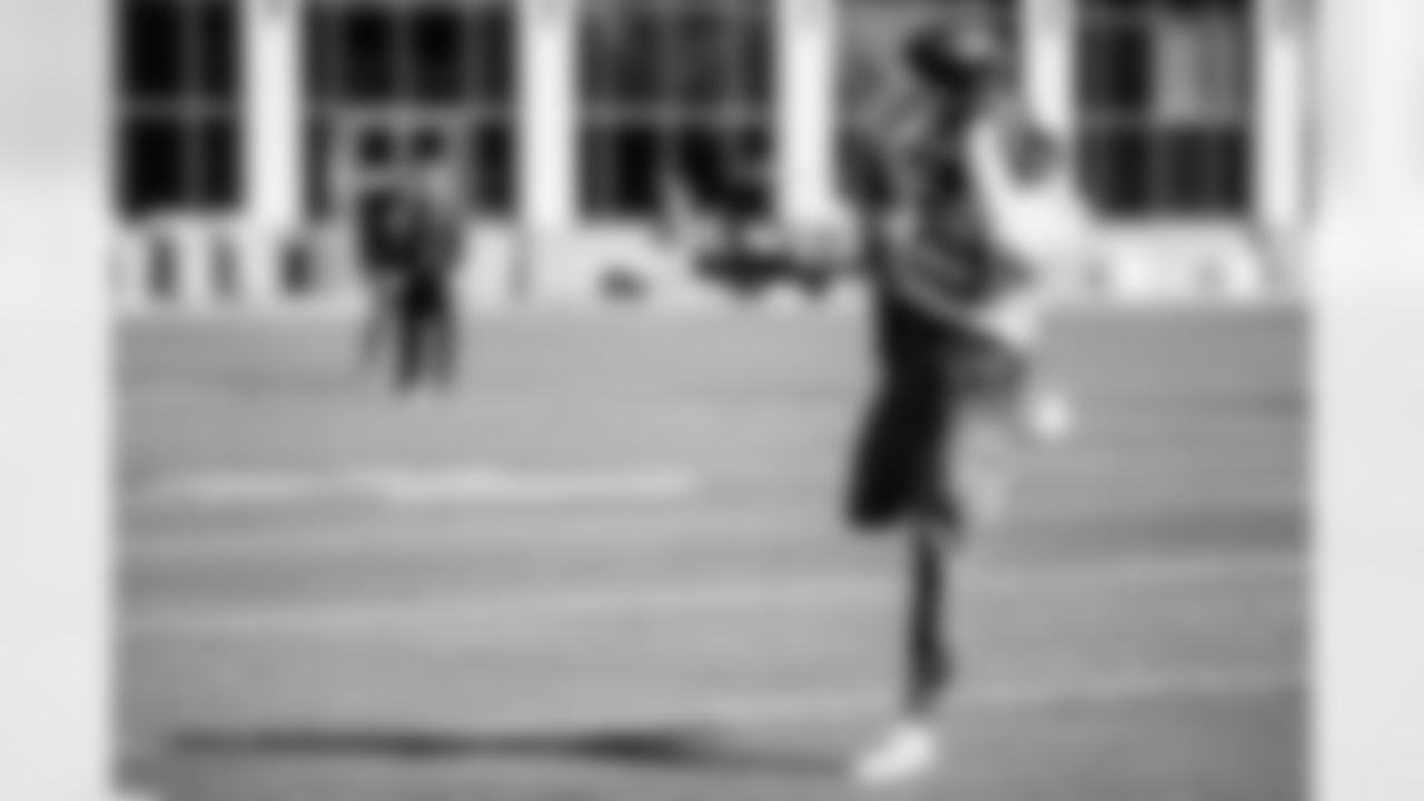 TAMPA, FL - December 31, 2025 - Week 18 Practice at AdventHealth Training Center. Photo By Tori Richman/Tampa Bay Buccaneers