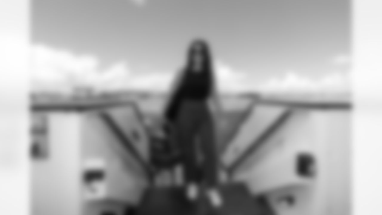 ATLANTA, GA - September 06, 2025 - Luxury Suite Excursion departs for the game between the Tampa Bay Buccaneers and Atlanta Falcons. The Bucs won the game, 23-20. Photo By Doug DeFelice/Tampa Bay Buccaneers