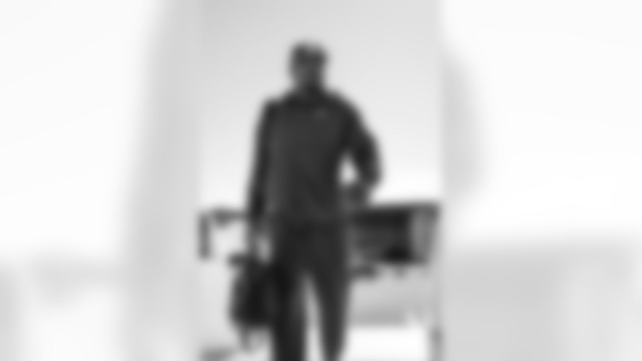 TAMPA, FL - December 20, 2025 - The Tampa Bay Buccaneers depart before the Week 16 game against the Carolina Panthers. Photo By Tori Richman/Tampa Bay Buccaneers