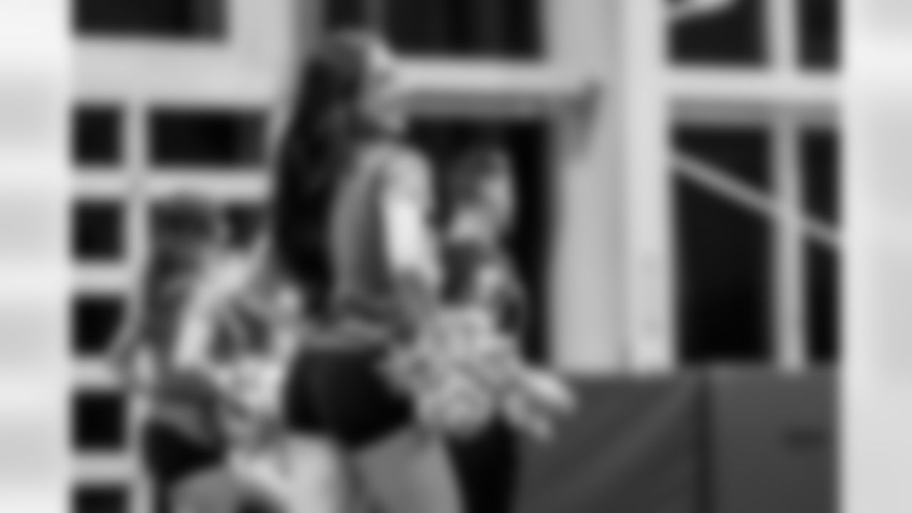 TAMPA, FL - November 06, 2025 - Tampa Bay Buccaneers Cheerleaders during Field Rehearsal at AdventHealth Training Center. Photo By Tori Richman/Tampa Bay Buccaneers