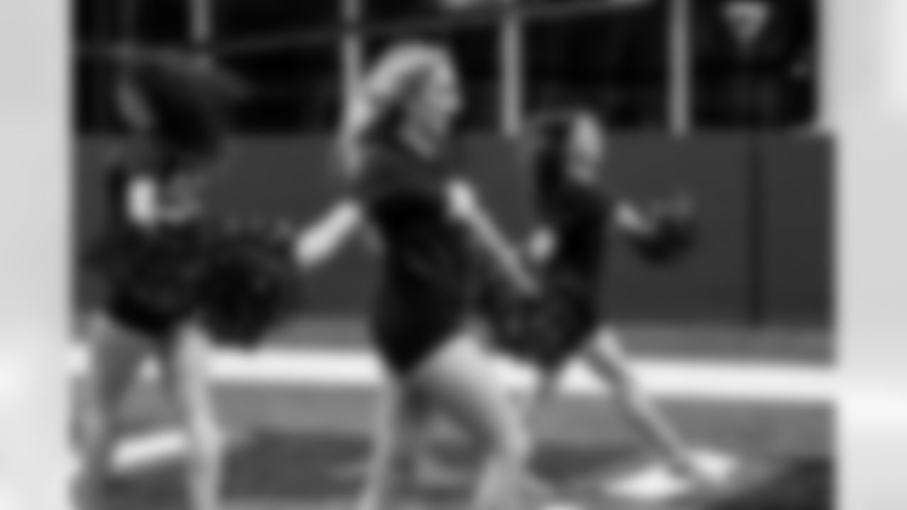 TAMPA, FL - December 04, 2025 - Tampa Bay Buccaneers Cheerleaders field rehearsal at AdventHealth Training Center. Photo By Tori Richman/Tampa Bay Buccaneers