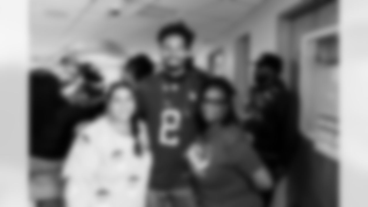 ST. PETERSBURG, FL - December 16, 2025 - Rookie Club visit to Johns Hopkins All Children's Hospital. Photo By Tori Richman/Tampa Bay Buccaneers