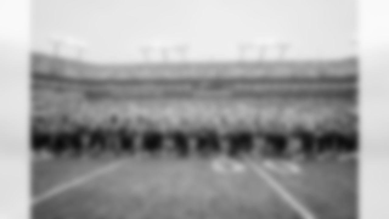 TAMPA, FL - December 07, 2025 - The Tampa Bay Buccaneers and New Orleans Saints during a regular season game at Raymond James Stadium. The Bucs lost the game, 24-20. Photo By Tori Richman/Tampa Bay Buccaneers