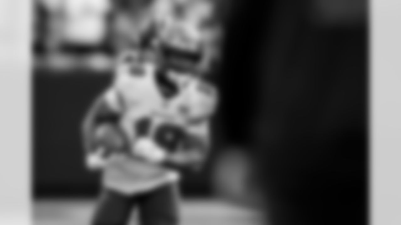 CHARLOTTE, NC - December 21, 2025 - Wide Receiver Kameron Johnson #19 of the Tampa Bay Buccaneers during the game between the Tampa Bay Buccaneers and Carolina Panthers. The Bucs lost the game, 23-20. Photo By Tori Richman/Tampa Bay Buccaneers