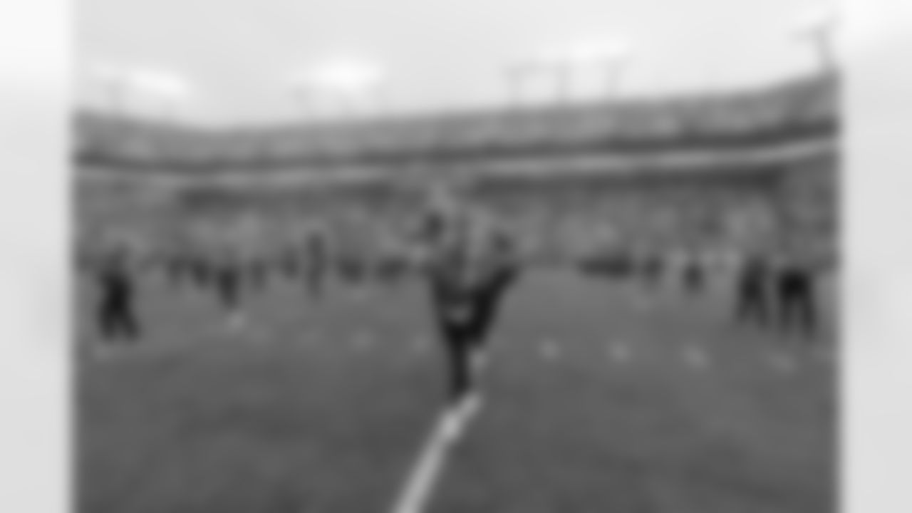 TAMPA, FL - December 07, 2025 - The Tampa Bay Buccaneers and New Orleans Saints during a regular season game at Raymond James Stadium. The Bucs lost the game, 24-20. Photo By Doug DeFelice/Tampa Bay Buccaneers