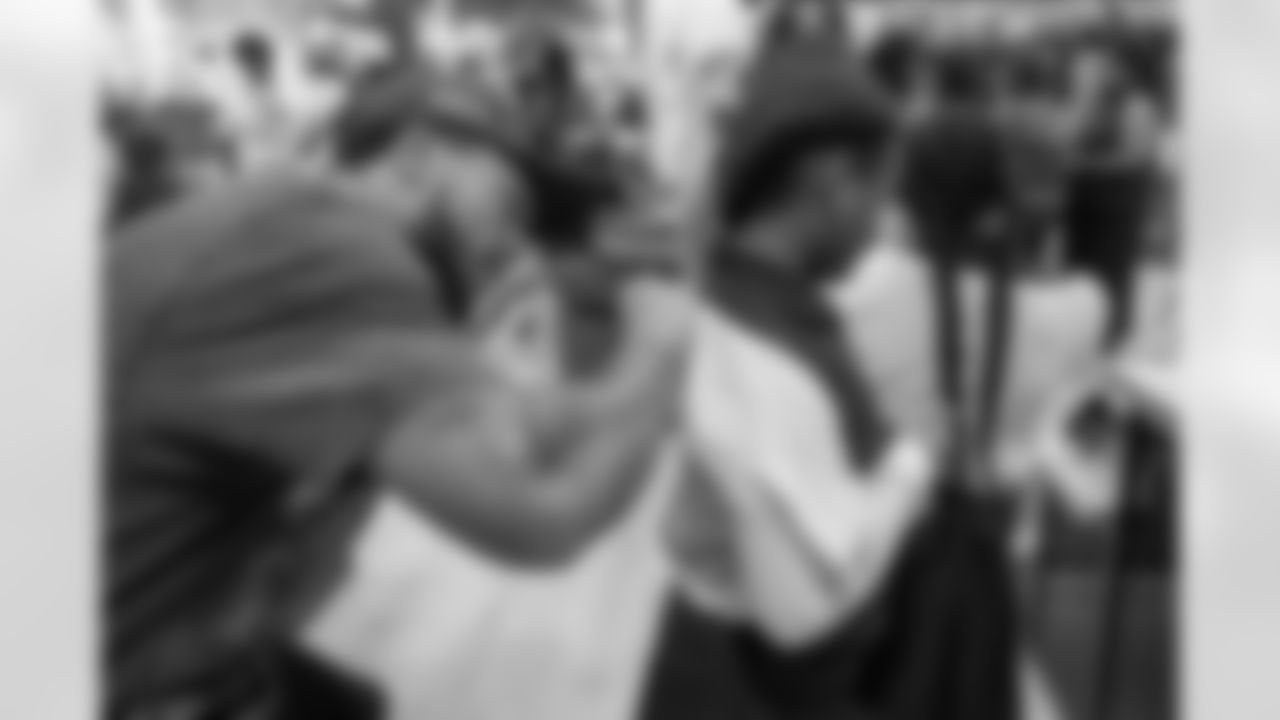 TAMPA, FL - December 16, 2025 - Antoine Winfield Jr. Holiday Shopping Spree at Dick's House of Sport International Plaza. Photo By Mike Carlson/Tampa Bay Buccaneers