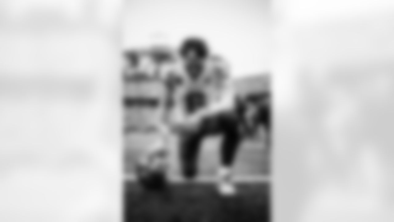 CHARLOTTE, NC - December 21, 2025 - Quarterback Baker Mayfield #6 of the Tampa Bay Buccaneers before the game between the Tampa Bay Buccaneers and Carolina Panthers. The Bucs lost the game, 23-20. Photo By Tori Richman/Tampa Bay Buccaneers