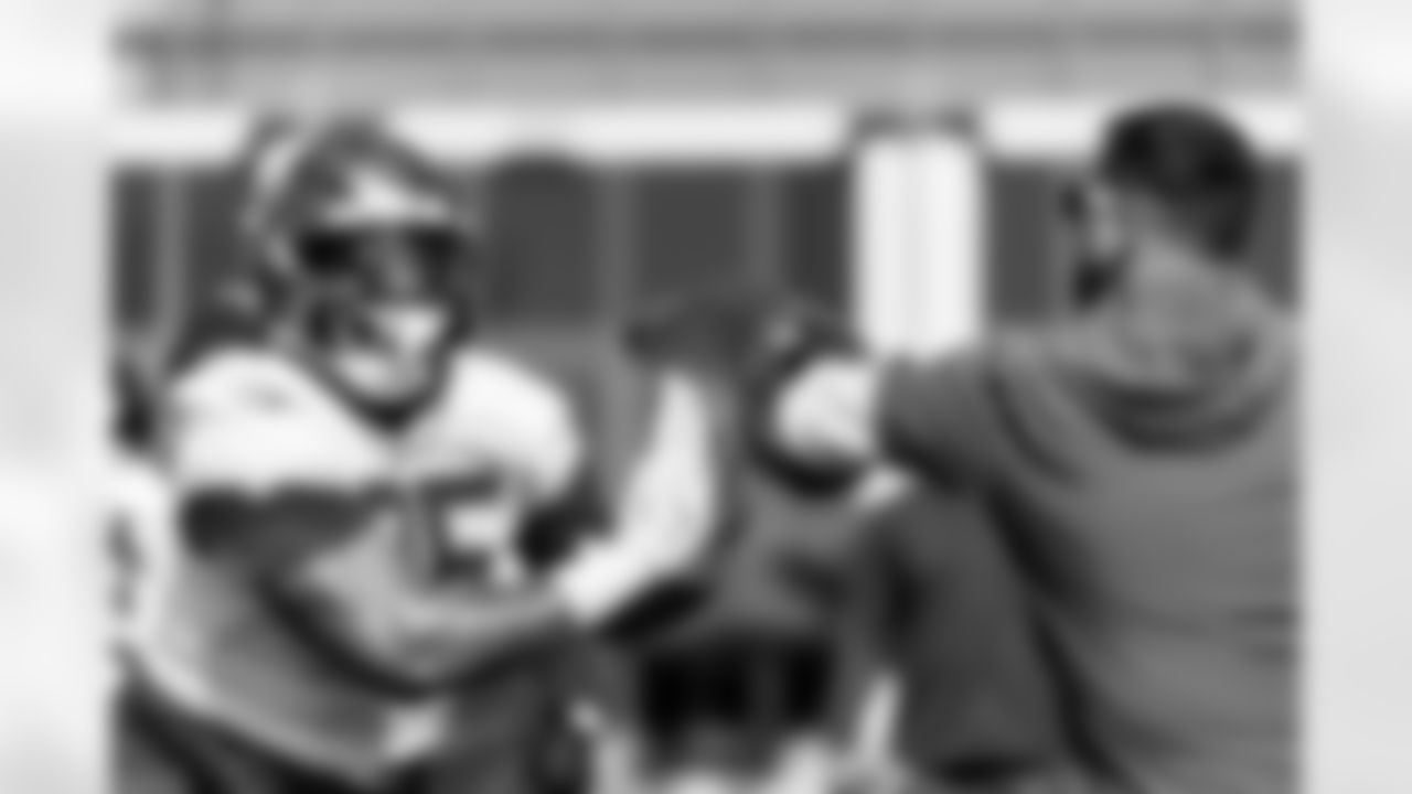 TAMPA, FL - November 20, 2025 - Defensive Lineman Elijah Roberts #95 of the Tampa Bay Buccaneers during practice at AdventHealth Training Center. Photo By Tori Richman/Tampa Bay Buccaneers