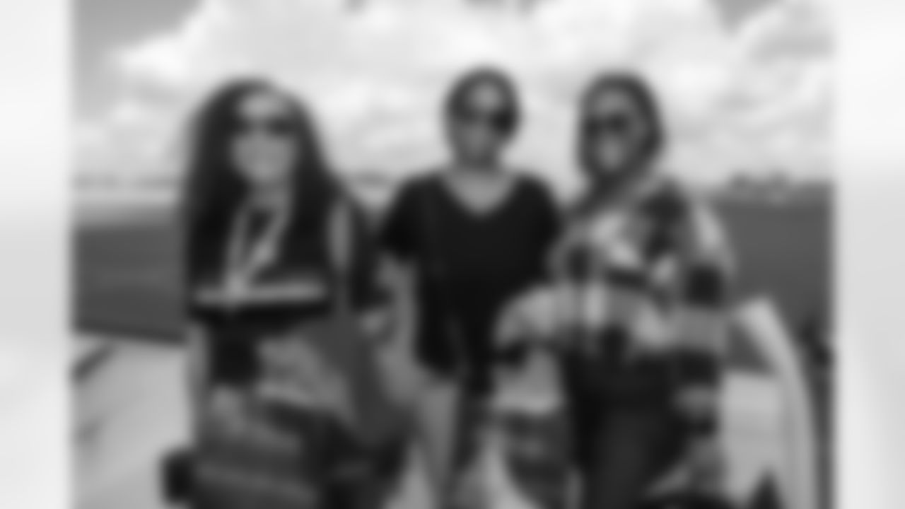 ATLANTA, GA - September 06, 2025 - Luxury Suite Excursion departs for the game between the Tampa Bay Buccaneers and Atlanta Falcons. The Bucs won the game, 23-20. Photo By Doug DeFelice/Tampa Bay Buccaneers