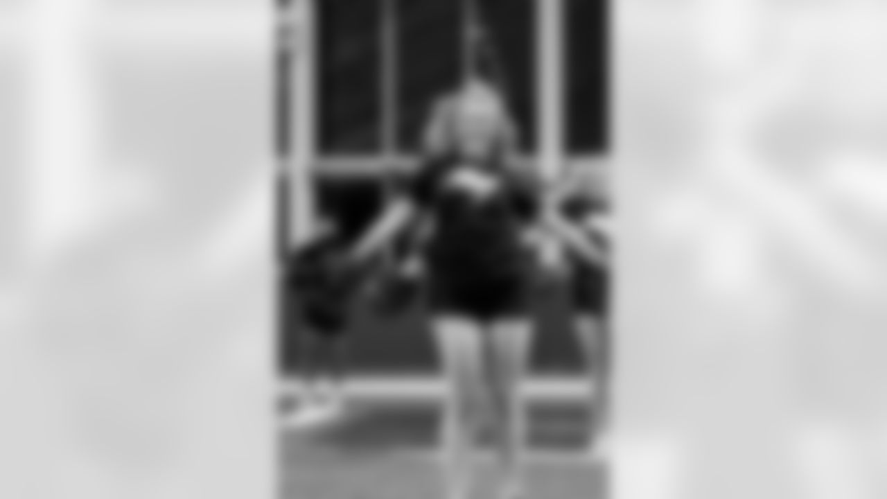 TAMPA, FL - December 04, 2025 - Tampa Bay Buccaneers Cheerleaders field rehearsal at AdventHealth Training Center. Photo By Tori Richman/Tampa Bay Buccaneers