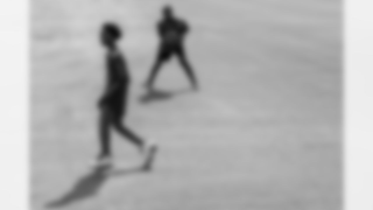 TAMPA, FL - December 05, 2025 - Mike and Ashli Evans host the Mike Evans Family Foundation 'Catch for Christmas' holiday event at AdventHealth Training Center. Photo By Kyle Zedaker/Tampa Bay Buccaneers