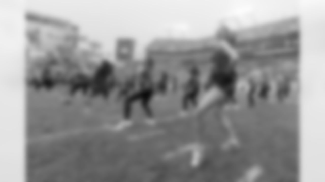 TAMPA, FL - December 07, 2025 - The Tampa Bay Buccaneers and New Orleans Saints during a regular season game at Raymond James Stadium. The Bucs lost the game, 24-20. Photo By Doug DeFelice/Tampa Bay Buccaneers