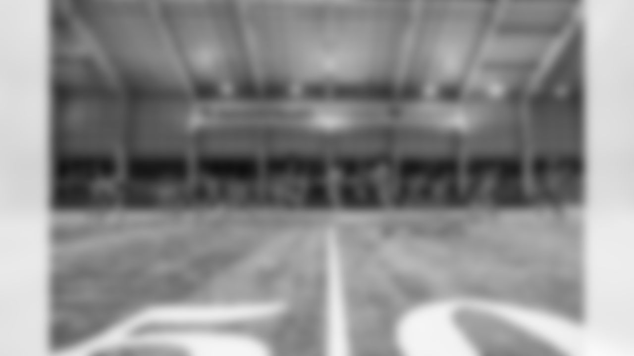 TAMPA, FL - January 02, 2026 - Tampa Bay Buccaneers Cheerleaders field rehearsal at AdventHealth Training Center. Photo By Tori Richman/Tampa Bay Buccaneers