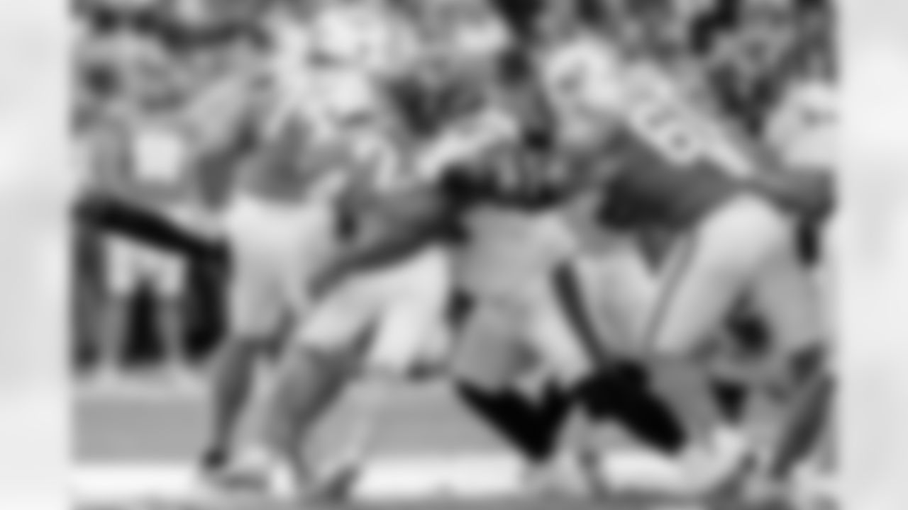 MIAMI GARDENS, FL - December 28, 2025 - Defensive Tackle Vita Vea #50 of the Tampa Bay Buccaneers during the game between the Tampa Bay Buccaneers and Miami Dolphins. The Bucs lost the game, 20-17. Photo By Tori Richman/Tampa Bay Buccaneers