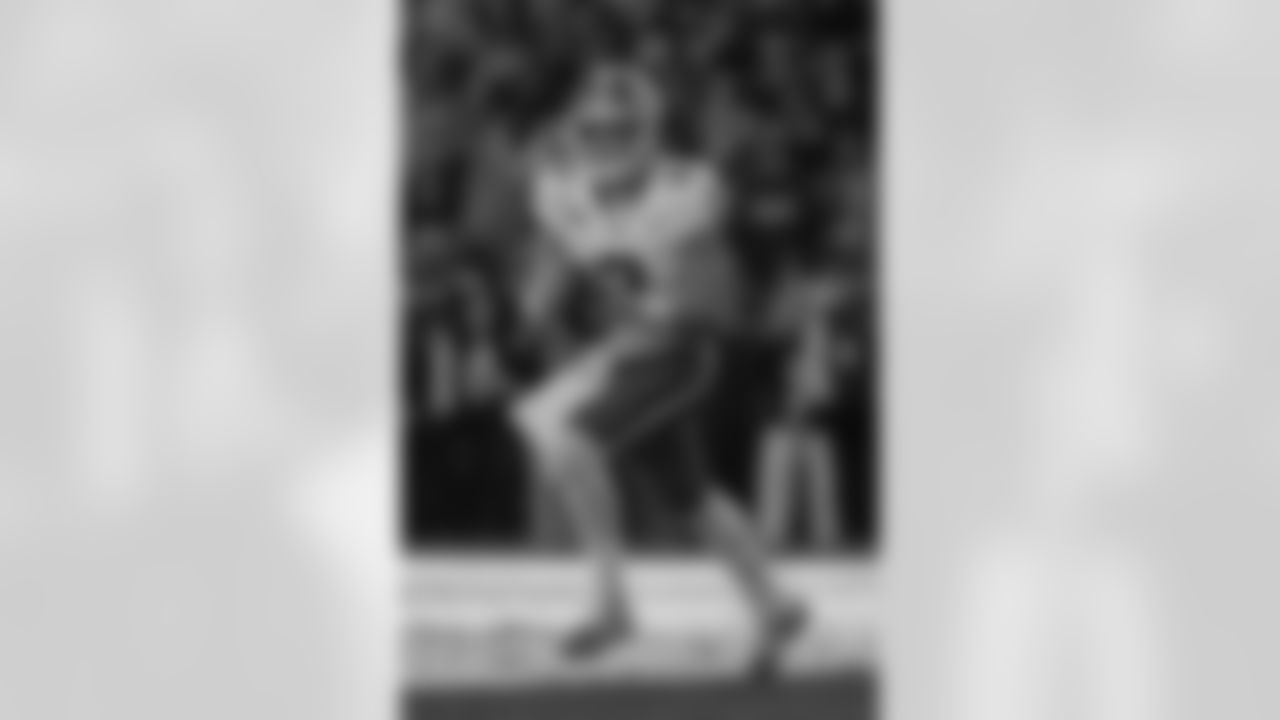 Clemson quarterback Cade Klubnik (2) rolls out against South Carolina during the second half of an NCAA college football game, Saturday, Nov. 29, 2025, in Columbia, S.C. (AP Photo/Scott Kinser)