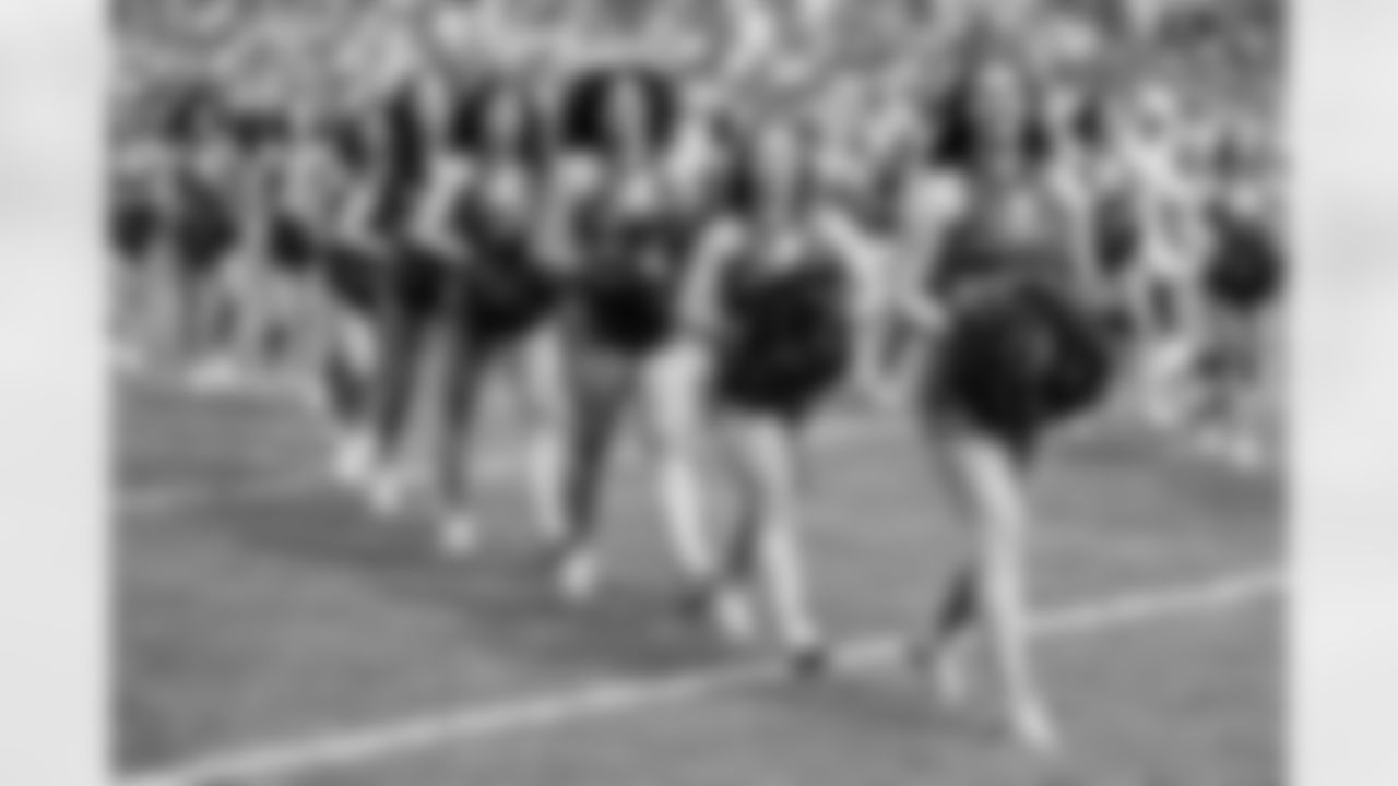 TAMPA, FL - December 07, 2025 - The Tampa Bay Buccaneers and New Orleans Saints during a regular season game at Raymond James Stadium. The Bucs lost the game, 24-20. Photo By Kyle Zedaker/Tampa Bay Buccaneers