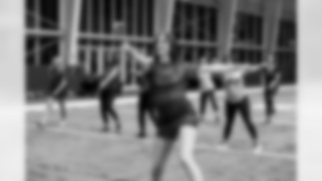 TAMPA, FL - November 19, 2025 - Tampa Bay Buccaneers Cheerleaders and Alumni during Field Rehearsal at AdventHealth Training Center. Photo By Tori Richman/Tampa Bay Buccaneers