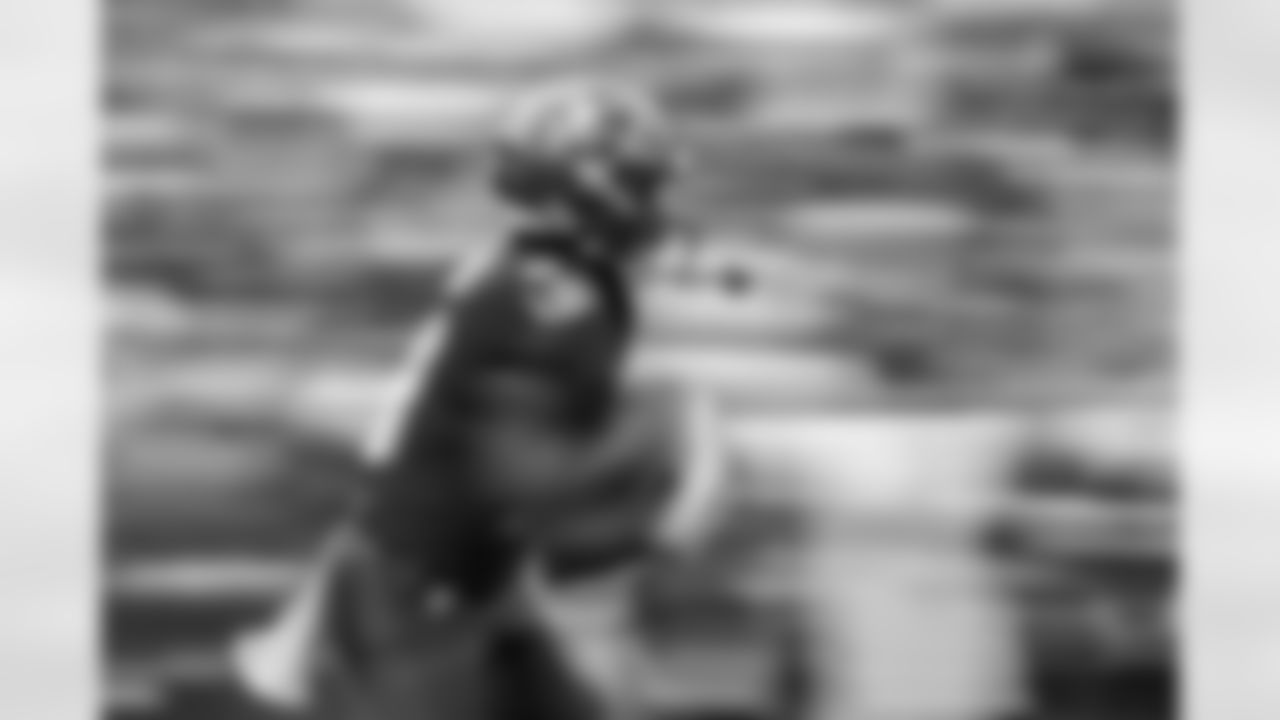 TAMPA, FL - December 07, 2025 - The Tampa Bay Buccaneers and New Orleans Saints during a regular season game at Raymond James Stadium. The Bucs lost the game, 24-20. Photo By Doug DeFelice/Tampa Bay Buccaneers