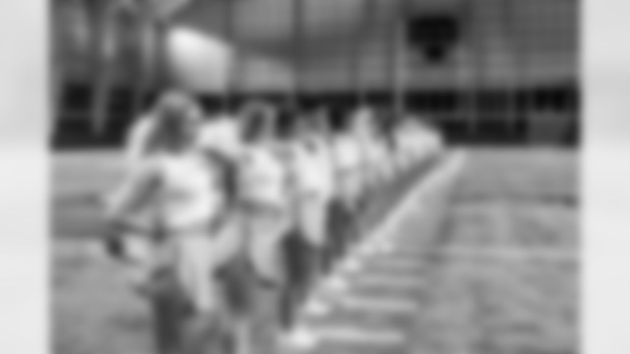 TAMPA, FL - December 09, 2025 - Tampa Bay Buccaneers Cheerleaders during Field Rehearsal at AdventHealth Training Center. Photo By Tori Richman/Tampa Bay Buccaneers