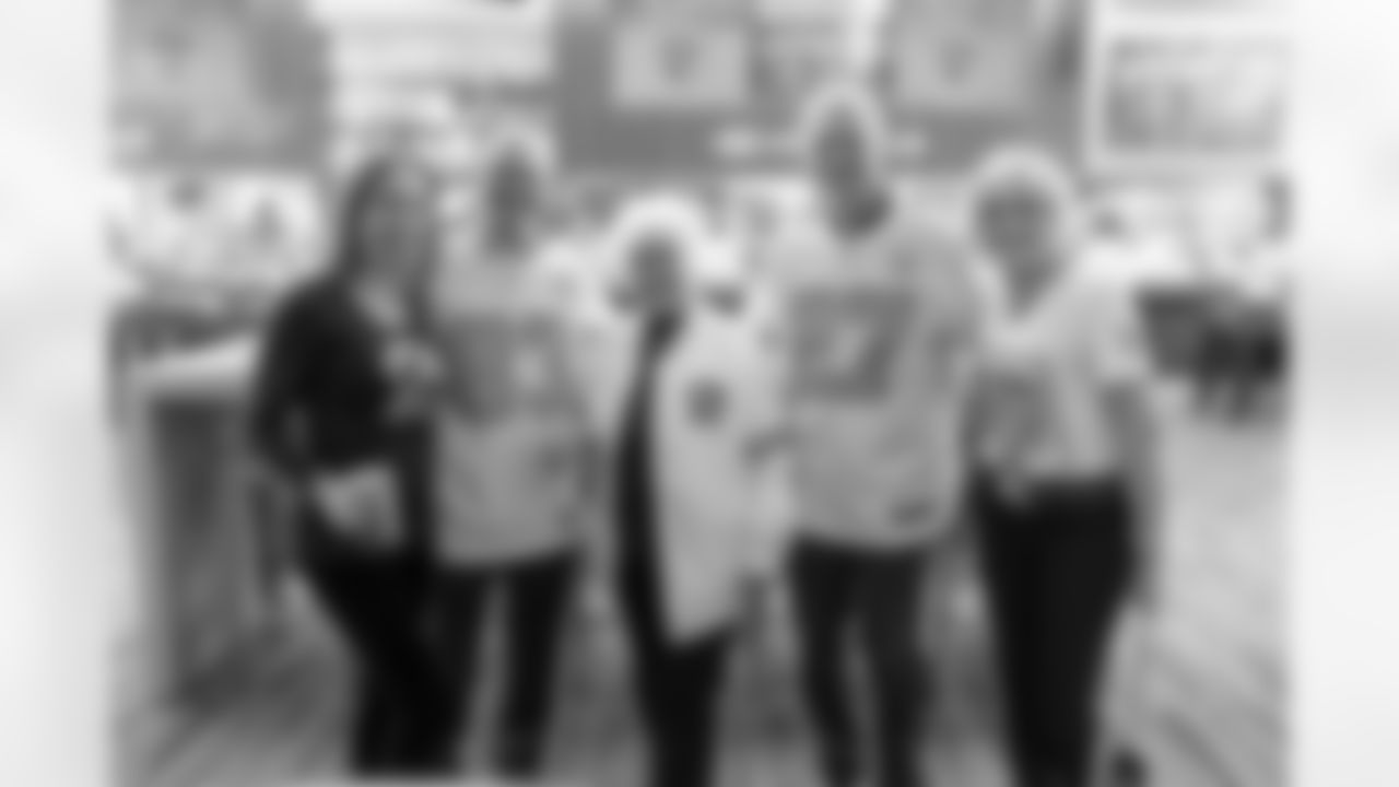 TAMPA, FL - December 11, 2025 - The 1976 Tampa Bay Buccaneers team reunion in the Hyundai Club at Raymond James Stadium. Photo By Mike Carlson/Tampa Bay Buccaneers