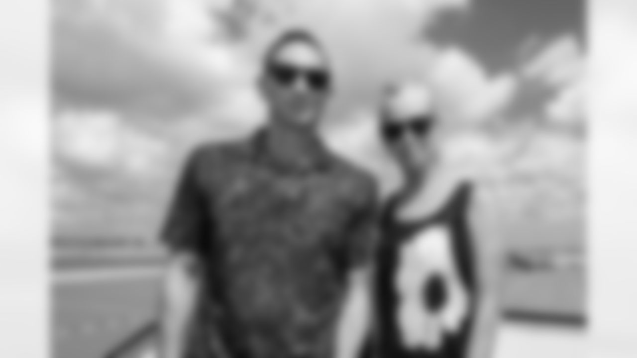 ATLANTA, GA - September 06, 2025 - Luxury Suite Excursion departs for the game between the Tampa Bay Buccaneers and Atlanta Falcons. The Bucs won the game, 23-20. Photo By Doug DeFelice/Tampa Bay Buccaneers